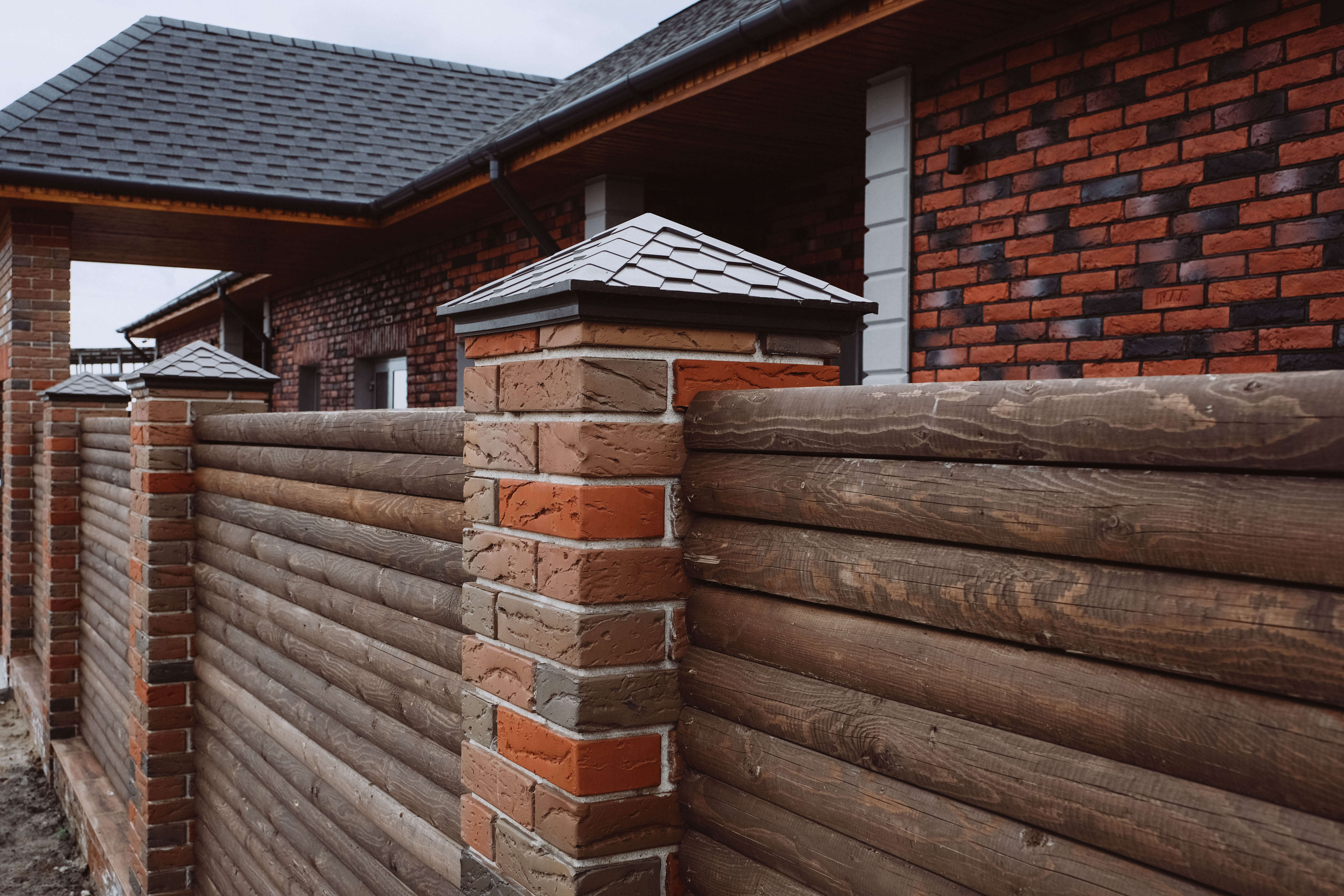 Колпак Zking Эверест Коричневый на столб 1.5х1.5 кирпича (390х390мм) в Новомосковске фото