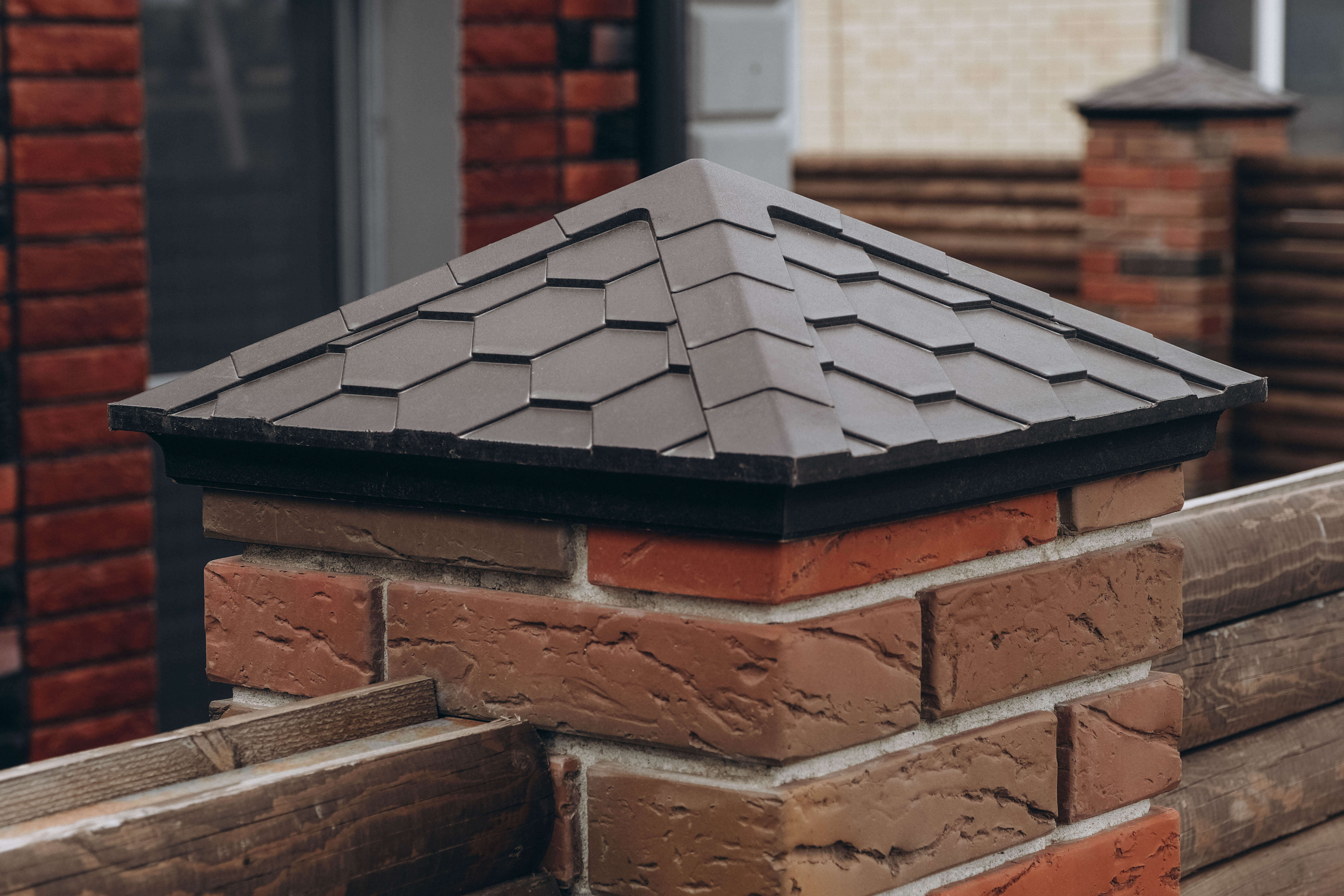 Колпак Zking Эверест Коричневый на столб 1.5х1.5 кирпича (390х390мм) в Новомосковске фото